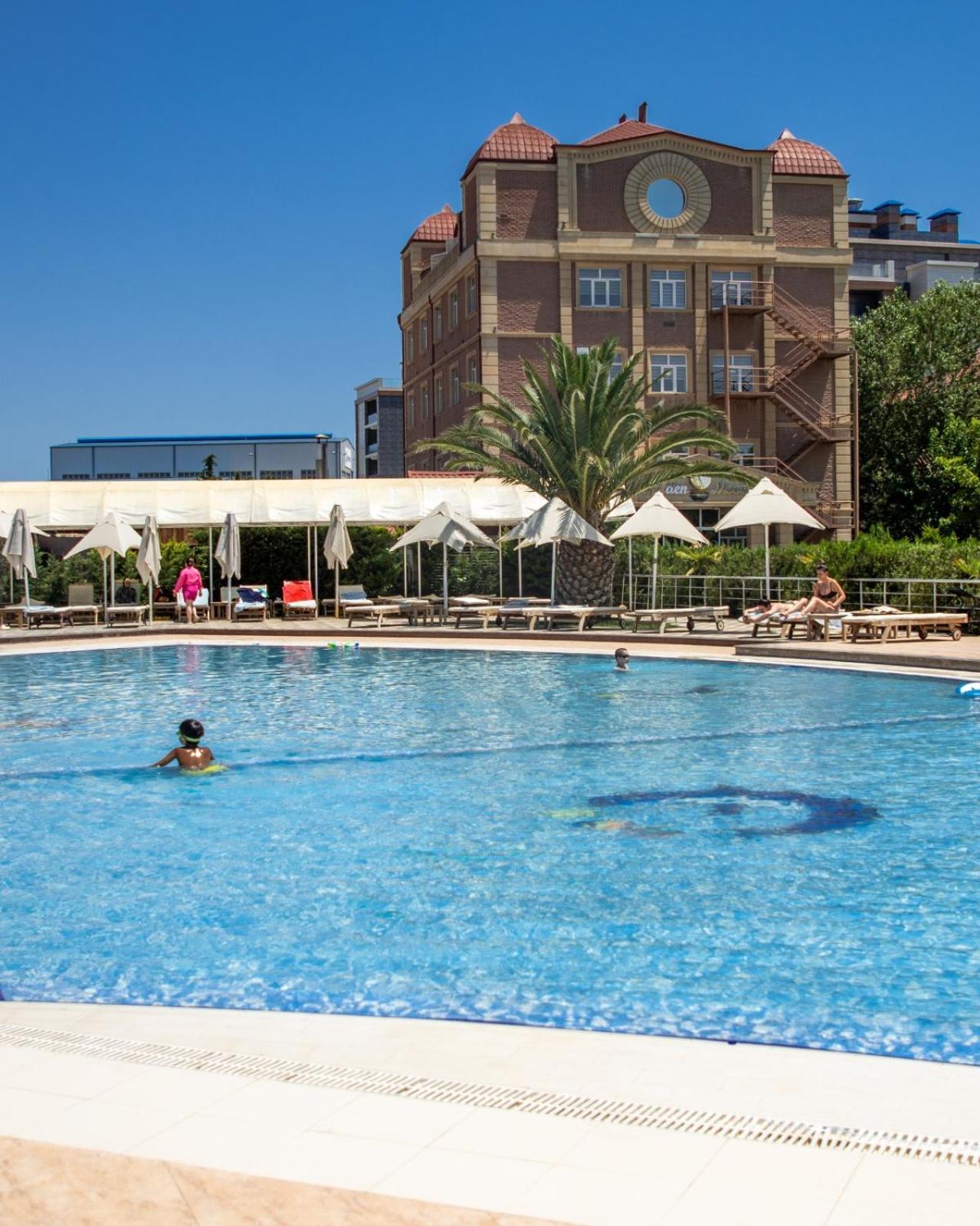 Green City Resort Hotel باكو المظهر الخارجي الصورة